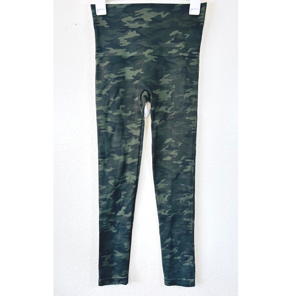 Spanx Look at Me Now Seamless Streetwear Leggings Green Camo High Waist SZ M